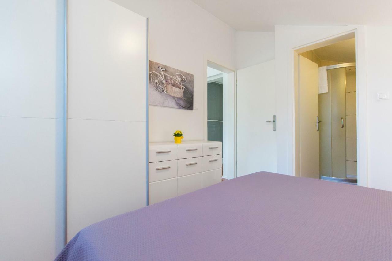 Apartment Nina *