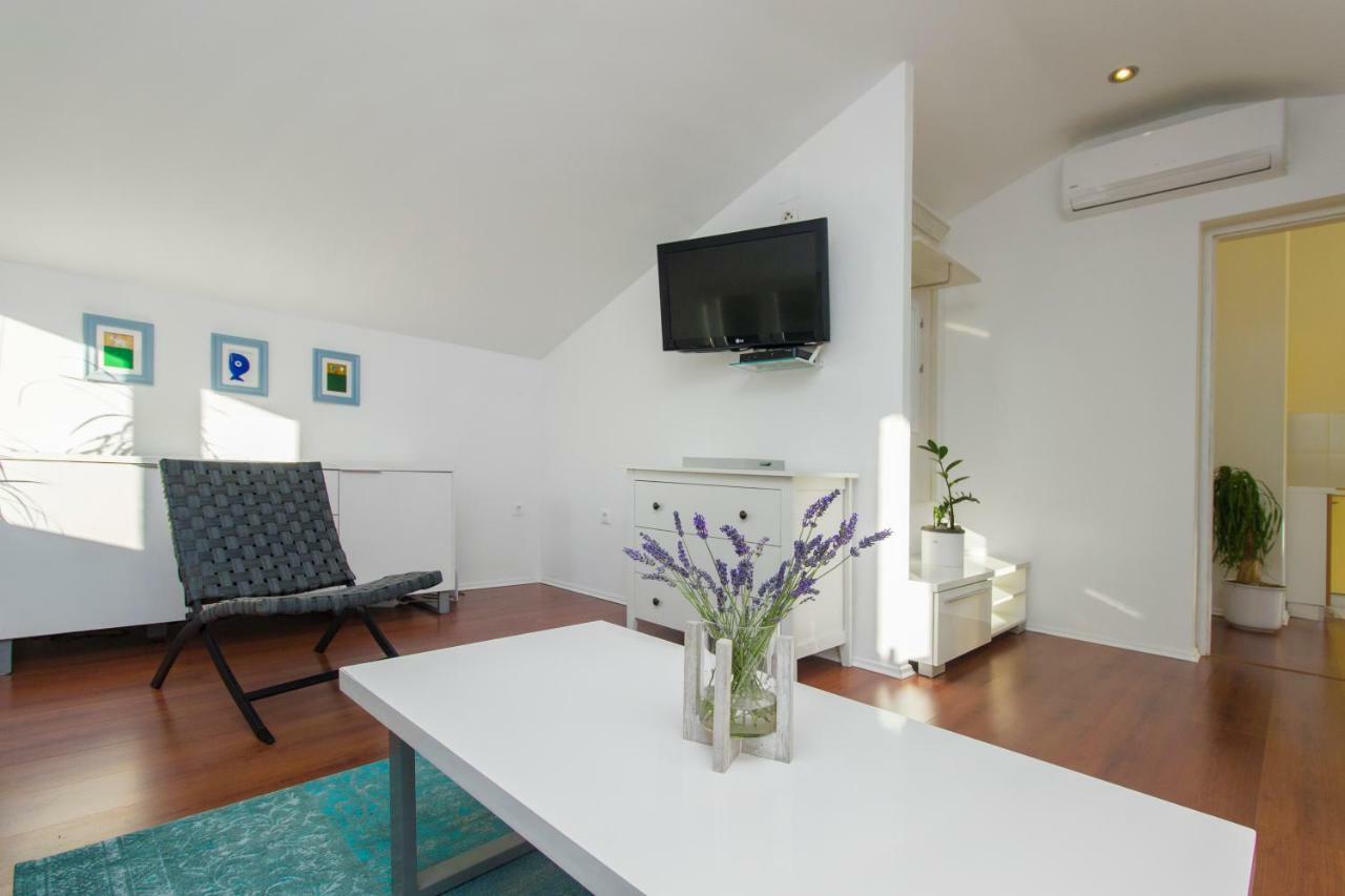 Nina Apartment