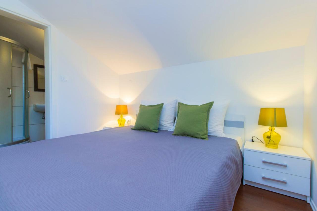 Nina Apartament *